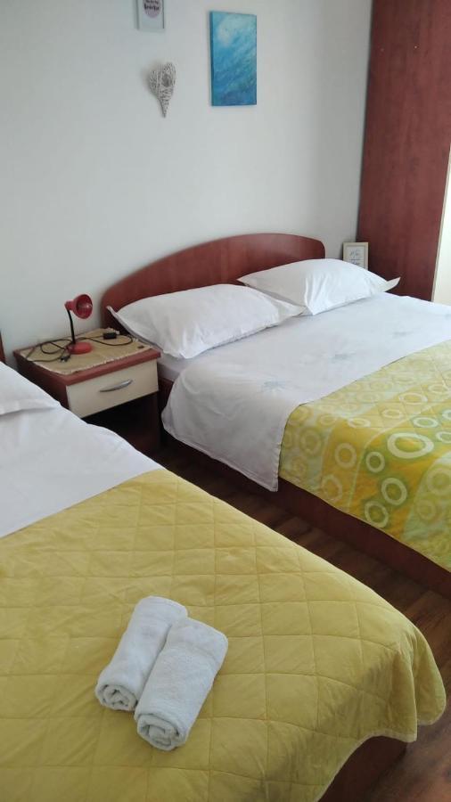 Apartman Mare Drvenik  Bagian luar foto