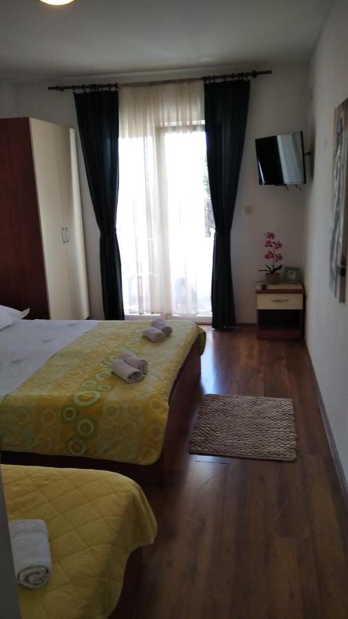 Apartman Mare Drvenik  Bagian luar foto